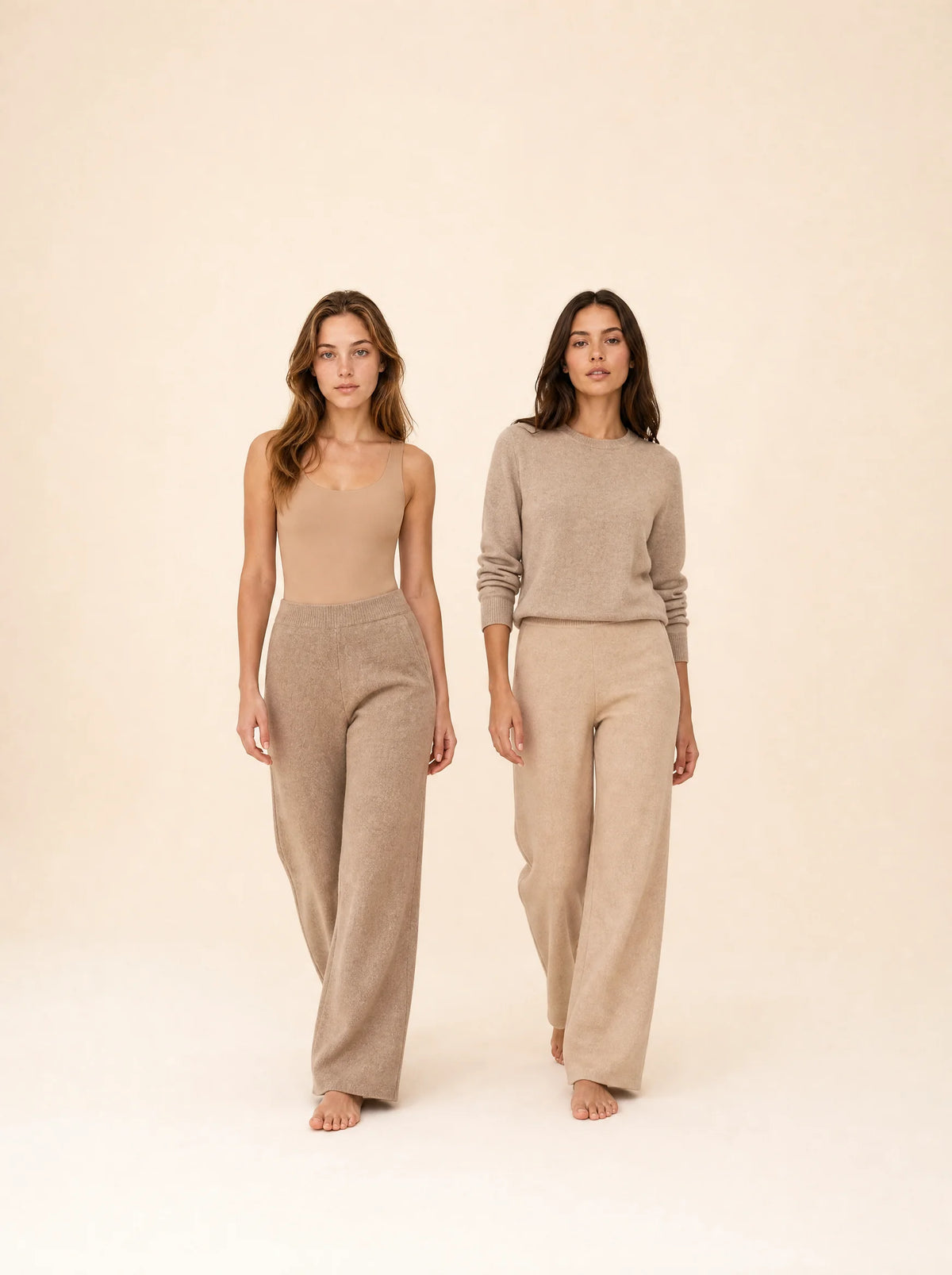 Pantalones de punto suave de pierna ancha