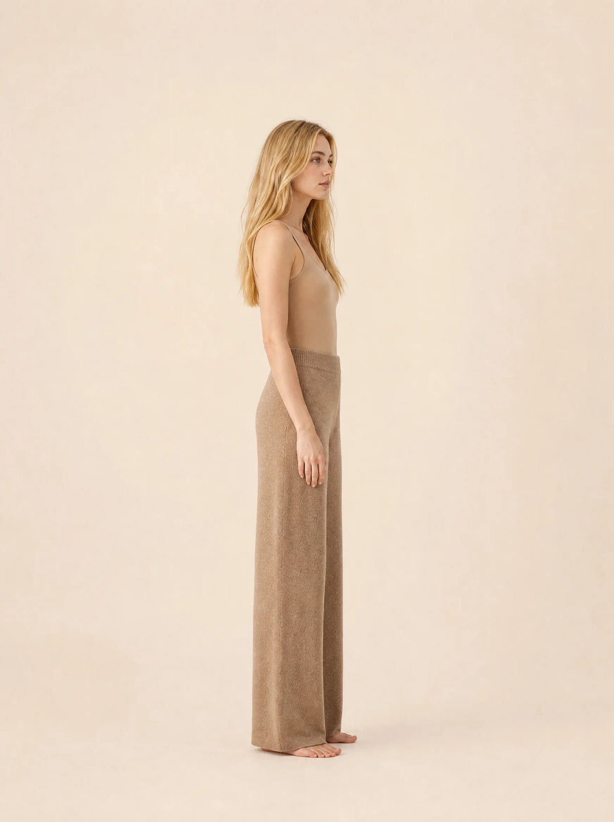 Pantalones de punto suave de pierna ancha